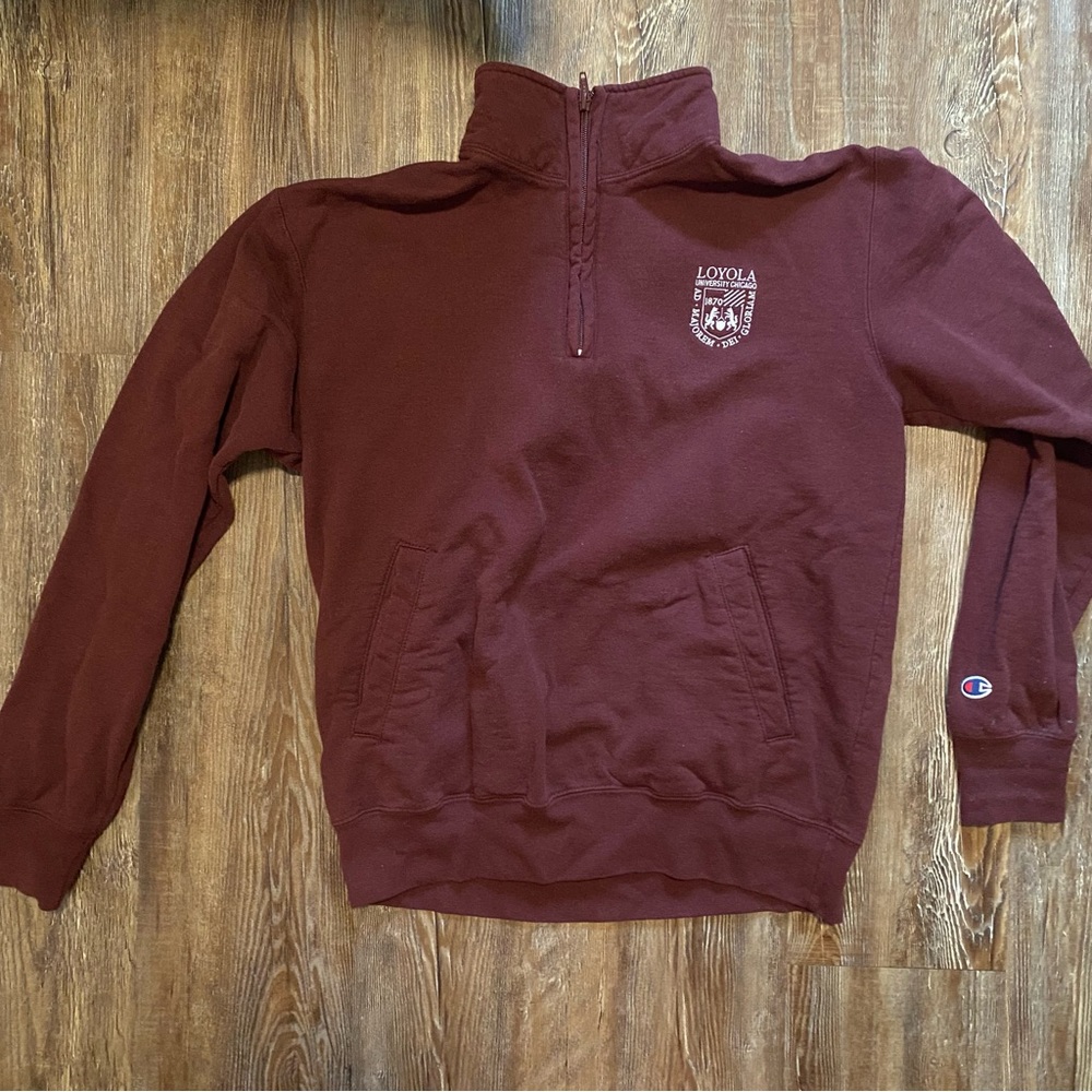 Loyola University Chicago LUC Maroon Champion Quarter-Zip Sweatshirt Women’s M